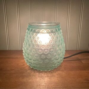 SOLD Scentsy Bubble Blue Tart Warmer